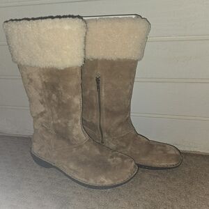 UGG Tan Shearling-Lined Winter Boots